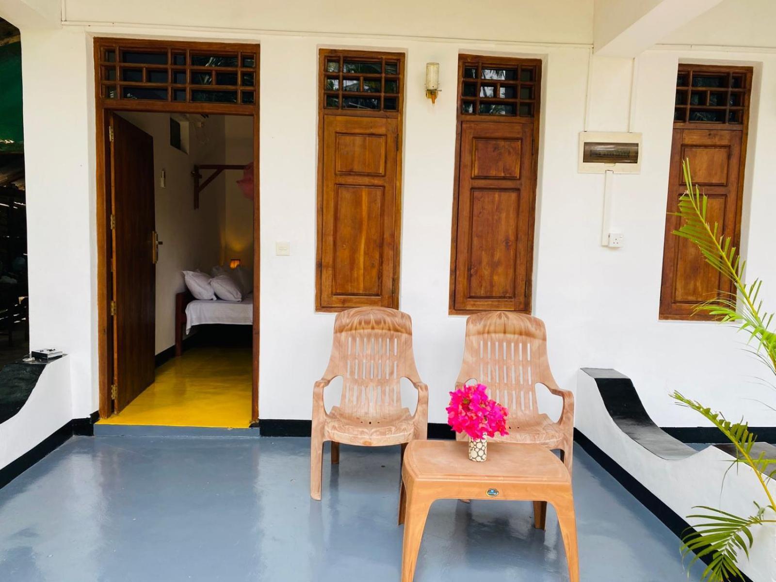 Aaliya Bay Hotel Arugam Bay Exterior photo