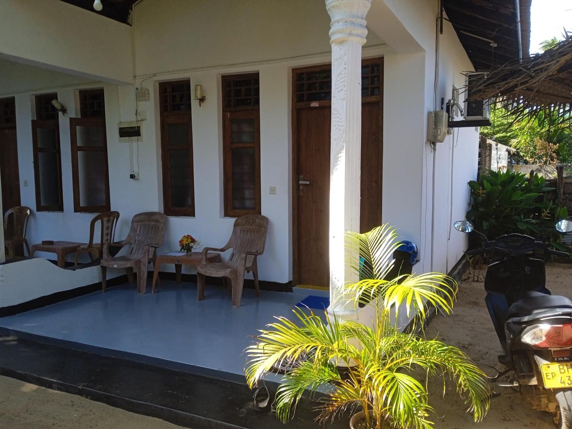 Aaliya Bay Hotel Arugam Bay Exterior photo